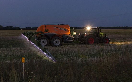 The Amazone UX 11200 sprayer managed up to 17km/hr at night due to the lack of wind and dew formation.