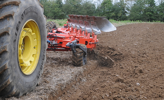 An on-land working kit is available for the new Vari-Challenger from Kuhn.