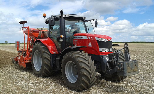 The same tractor and tyre combination was able to shave £400 off the cost of drilling a 100ha field by running at the lower inflation pressures possible with Michelin' Ultraflex technology. 