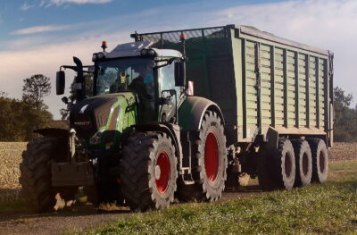 VF Continental Hybrid tyres offer the flexibility to cope with demanding silage work.