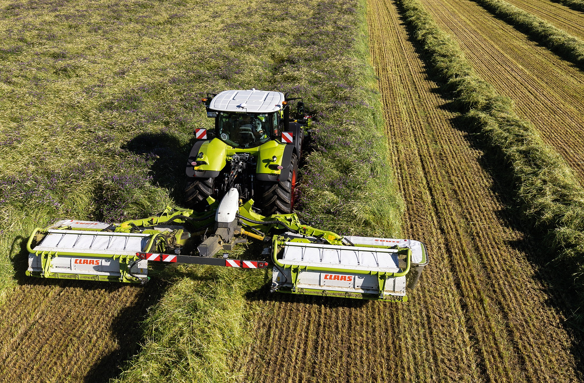 Cemos for Tractors increases working efficiency in the field for tasks like mowing.