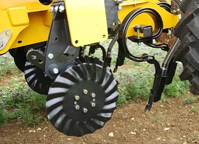 Claydon offers this LD Twin Tine and double Spiradisk set-up as an alternative to the standard leading tine and seven-inch A share