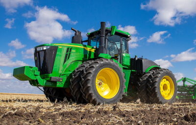 The new John Deere 9R540 offers up to 594hp, but five wheeled models are available offering up to 691hp.