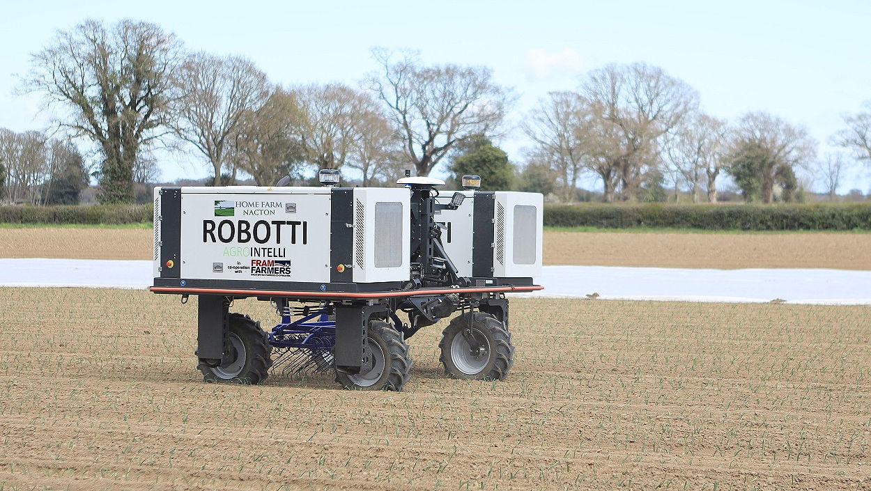 This Robotti 150D from Danish manufacturer Agrointelli is claimed to be the first robotic tractor to be fully operational on a farm in the UK