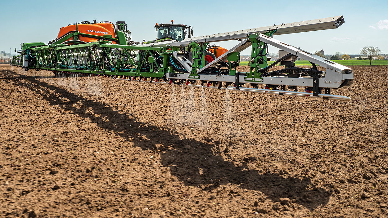 Amazone's UX5201 SmartSprayer has started field-level trials this spring