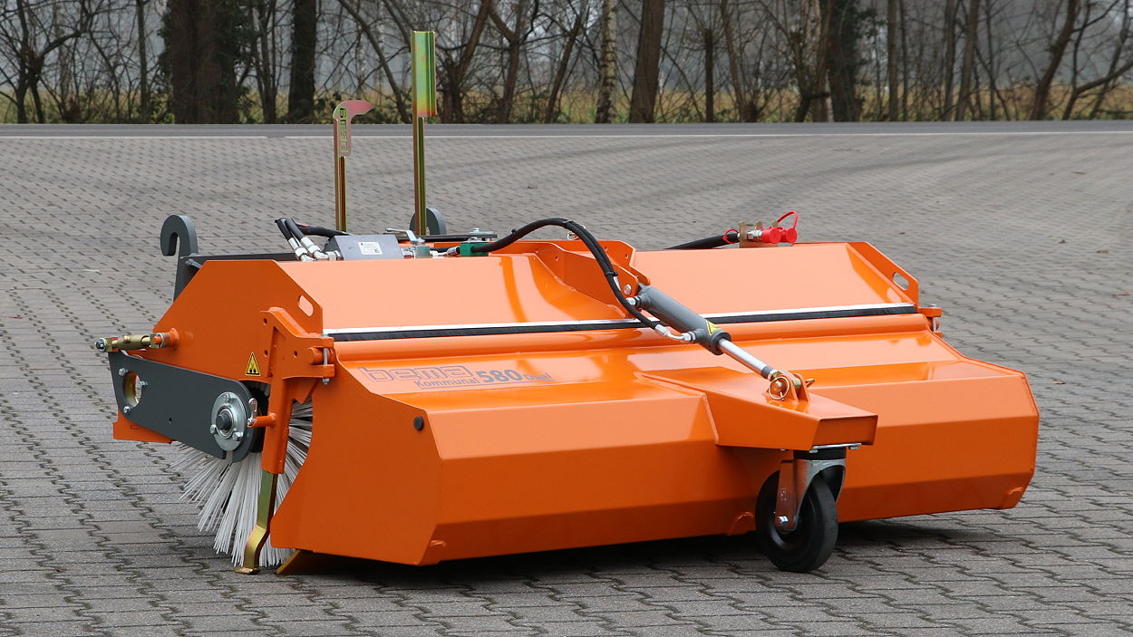 The new Bema Kommunal 580 Dual brush sweeper