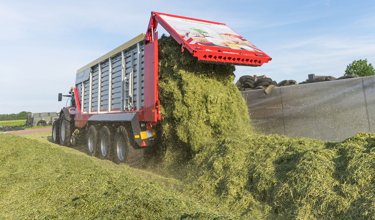 The latest Jumbo 7000 loader wagons can be emptied in just one minute