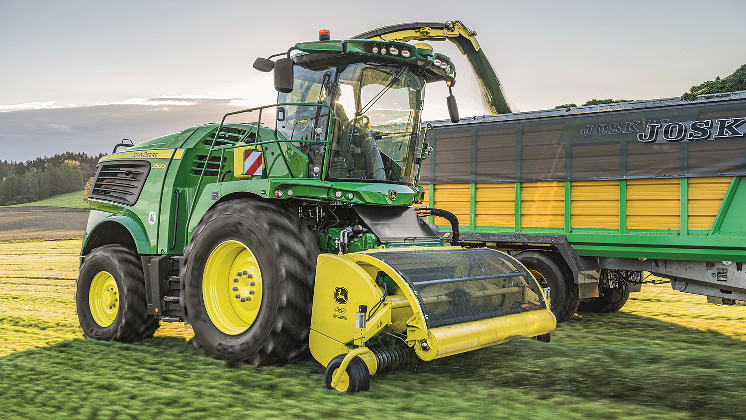 Deere's new 9500i self-propelled forager offers up to 76hp under load from its new JD18X diesel engine