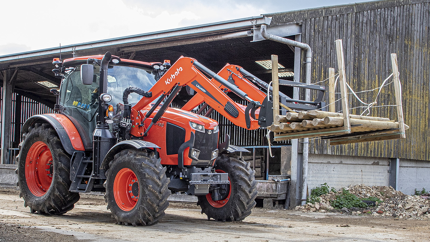 MX will supply loaders for Kubota's M-series models including the M4003, M5002, MGX-IV, M6002 and M7003