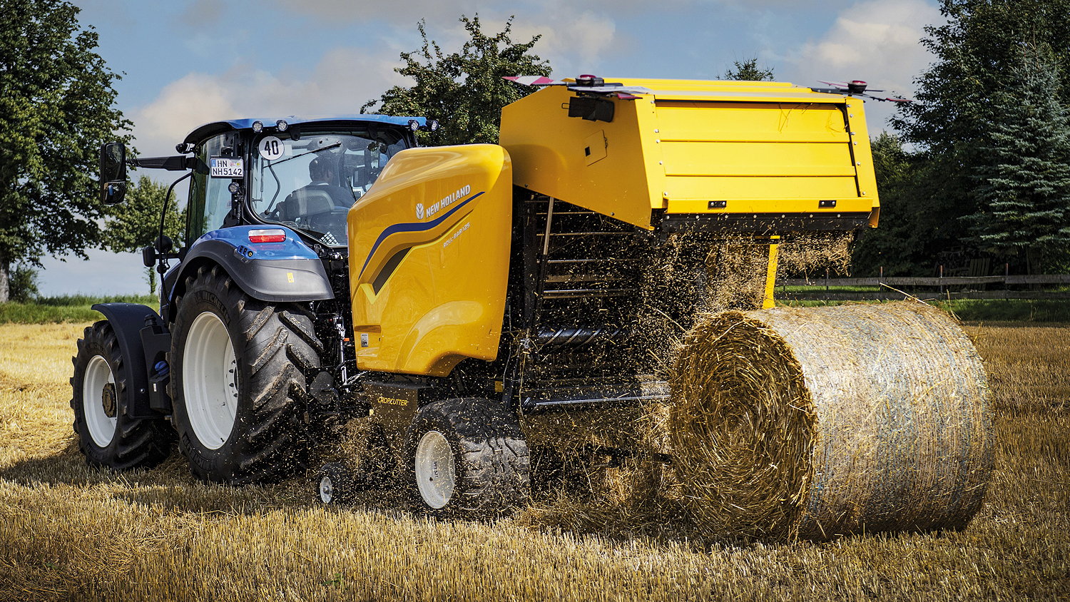 New Holland's new Roll Bar 125 fixed-chamber baler replaces the brand's best-selling BR6090 model