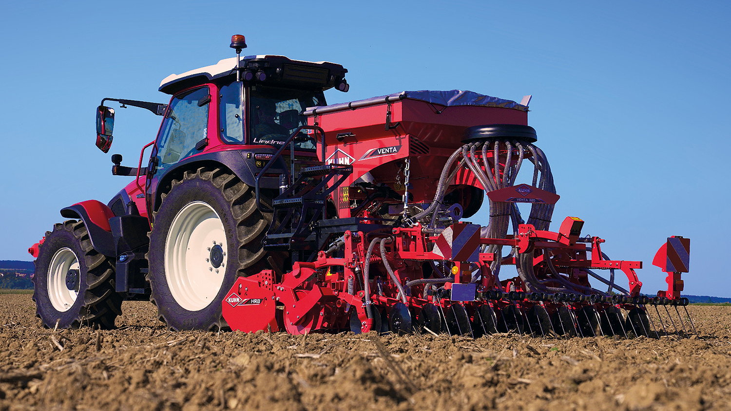 The 3.0m Venta 320 is designed for tractors from 120hp to 150hp