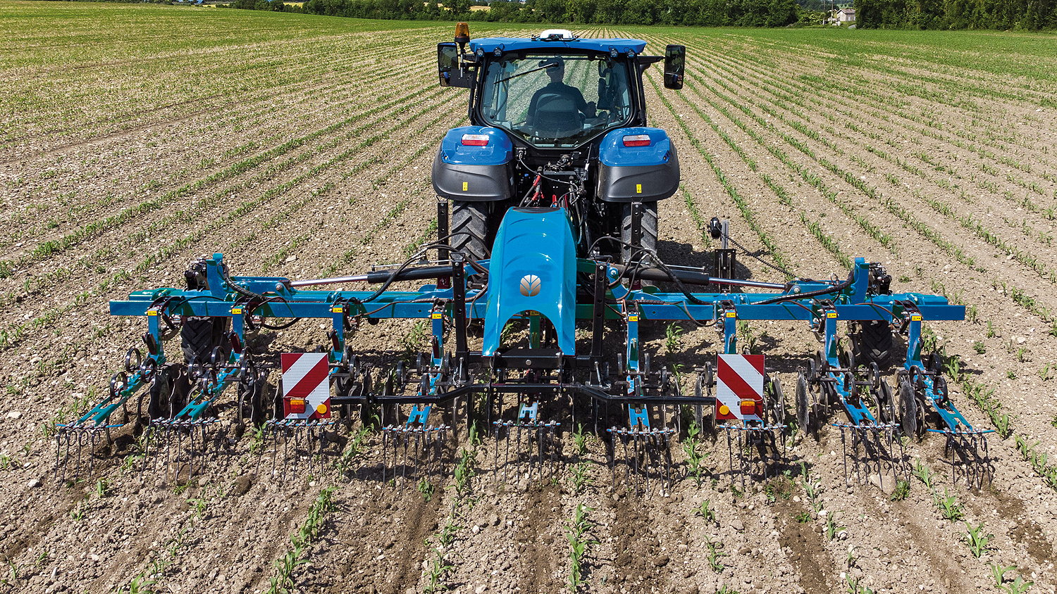 New Holland's latest SRC SmartSteer model features a camera-controllesd self-steering system