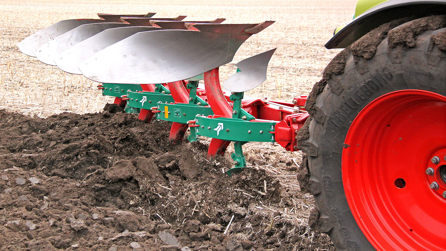 Moving to a separate share and a reversible point enabled farmers to get much more wear from their Kverneland plough parts