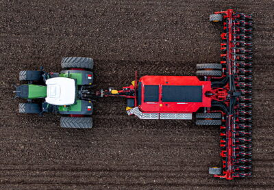 Väderstad's Tempo L was a seeding record breaker even before the launch of the new cventral-fill system