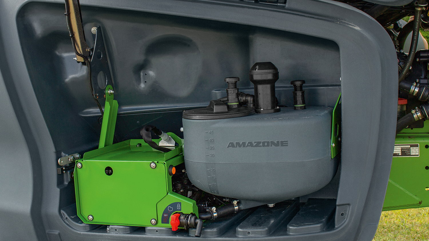 Amazone's DirectInject system enables fast, flexible and needs-based metered addition of a pesticide during application