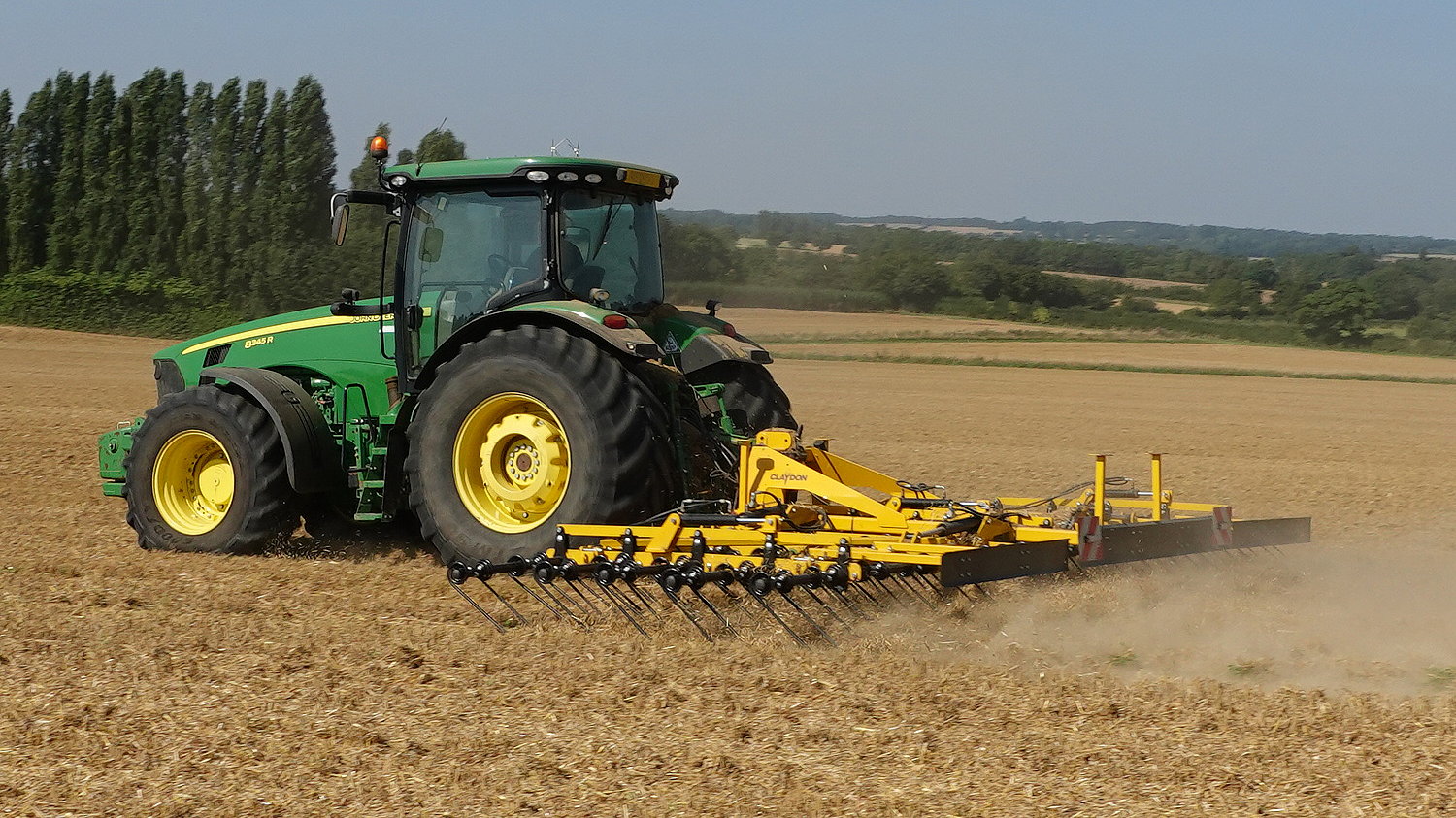 Claydon's Straw Harrow is now available in a 9.0m version