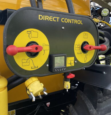 The Agribuggy2 offers a digital sight gauge for tank contents and remote PTO control to provide simple, intuitive operation