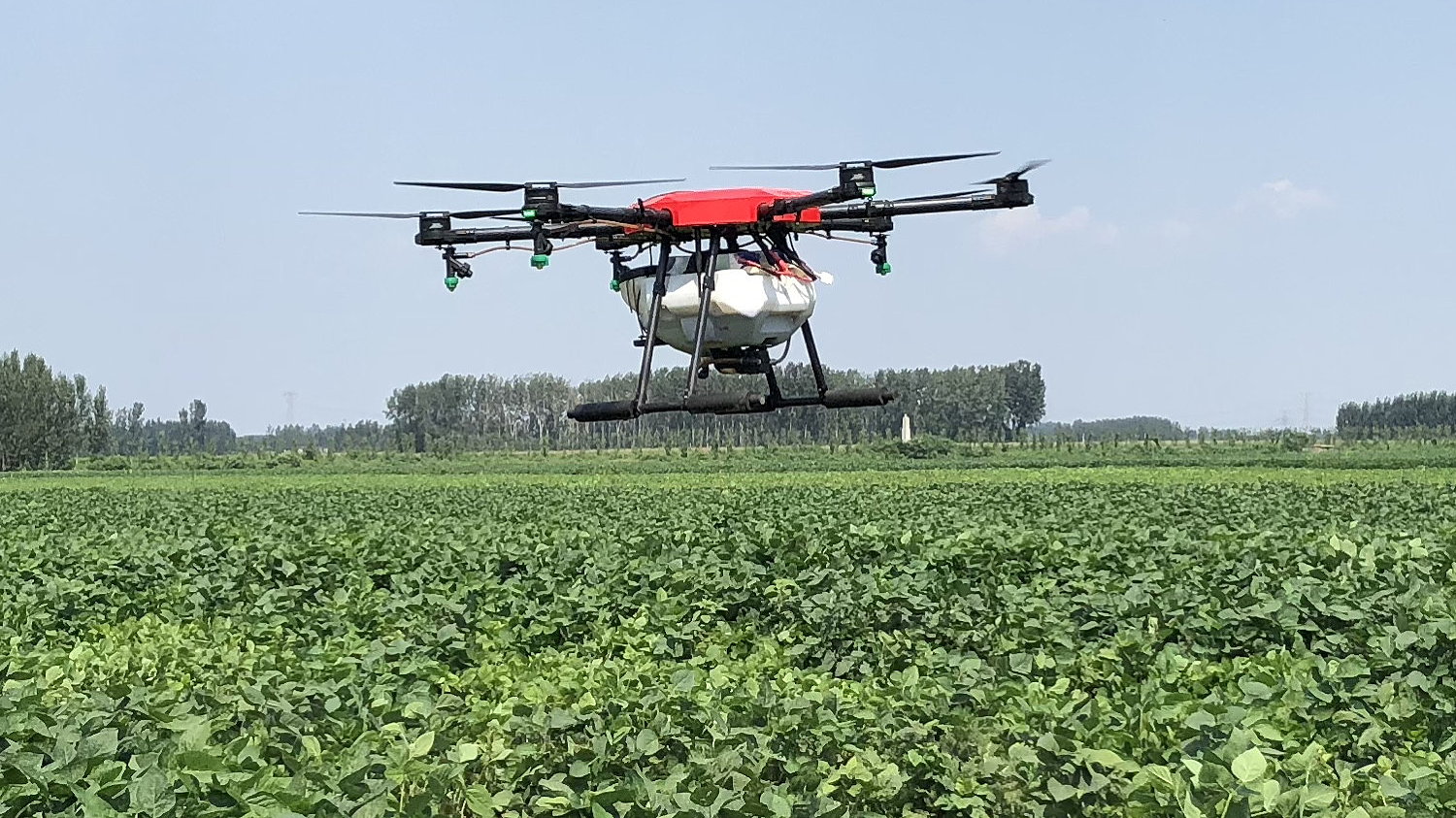 Chinese company Honde Technology markets this 16-litre drone sprayer