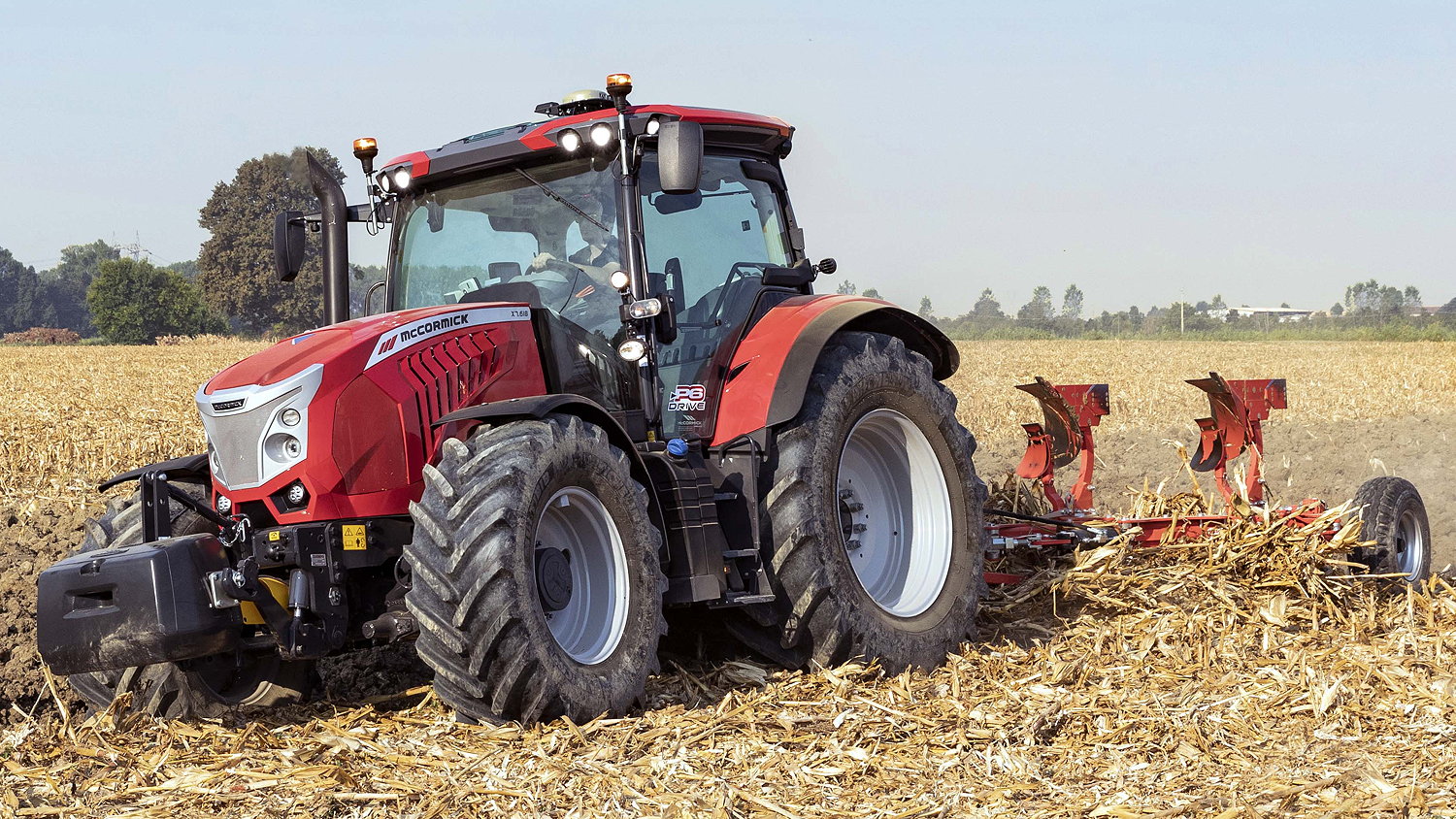 The new McCormick X7 SWB offering is available with a choice of four- or six-cylinder engines each with rated power outputs of 165hp or 175hp