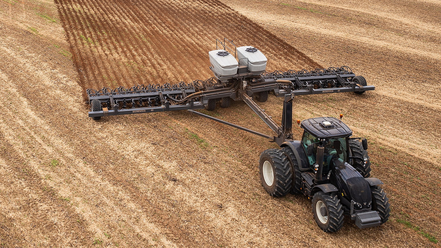 Valtra's new Section Control 96 can divide a boom into as many as 96 different sections