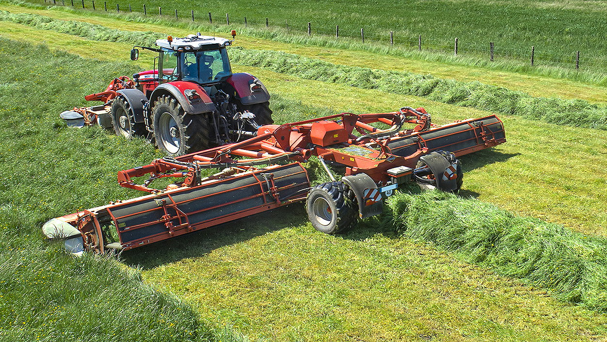 Kuhn's new 13m FC 13460 RA mower will help farmers save time and reduce fuel costs