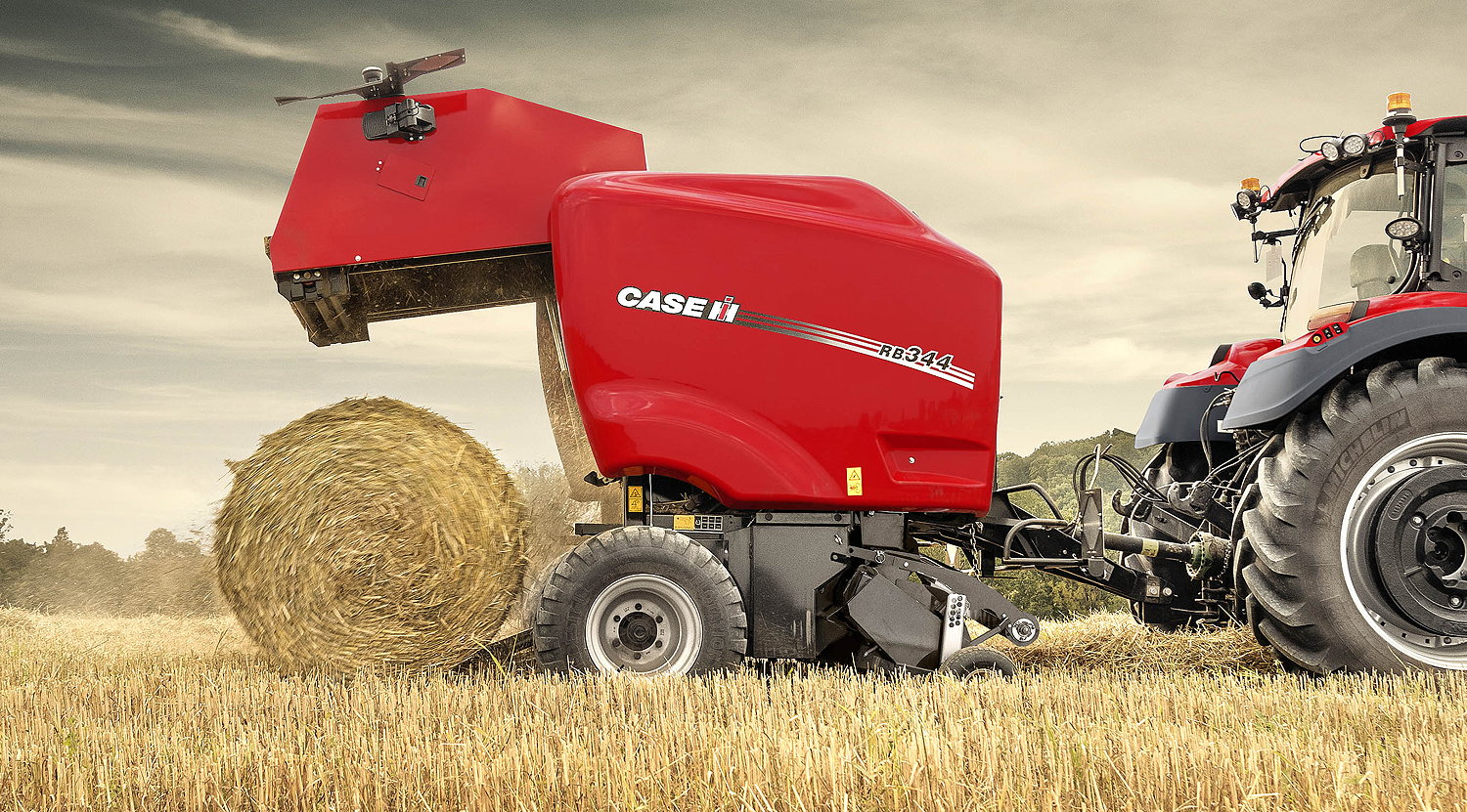 Regardless of whether net, plastic film or twine is used for wrapping, cutting on the upgraded Case IH RB344 is fast and automatic, leaving the bale ready for immediate ejection