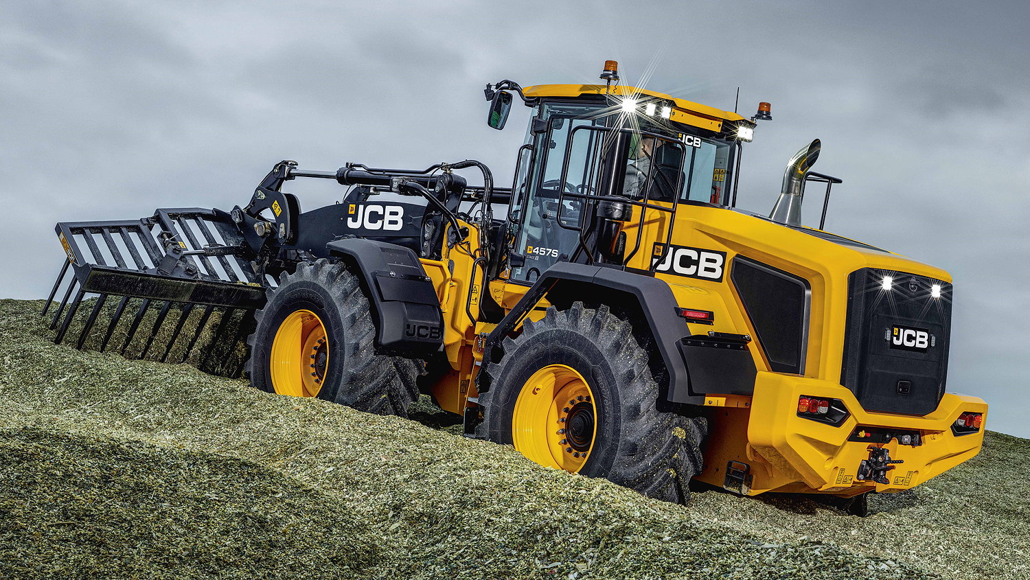 JCB's 457S is the company's new flagship wheeled loader