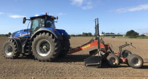 AMS Contracting uses the Mastenbroek-supplied Trimble FieldLevel II system to generate cut and fill maps for farmland