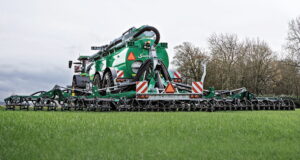 Samson Agro's new TS injector is available in 8.0m and 12m versions