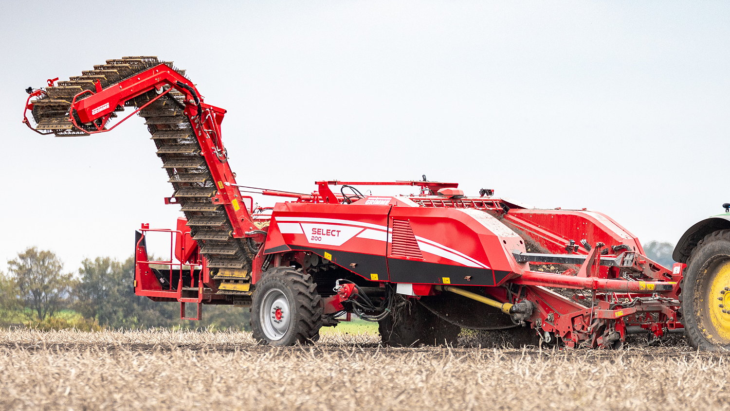 Grimmme's new Select 200 elevator harvester features TerraTronic ridge pressure regulation