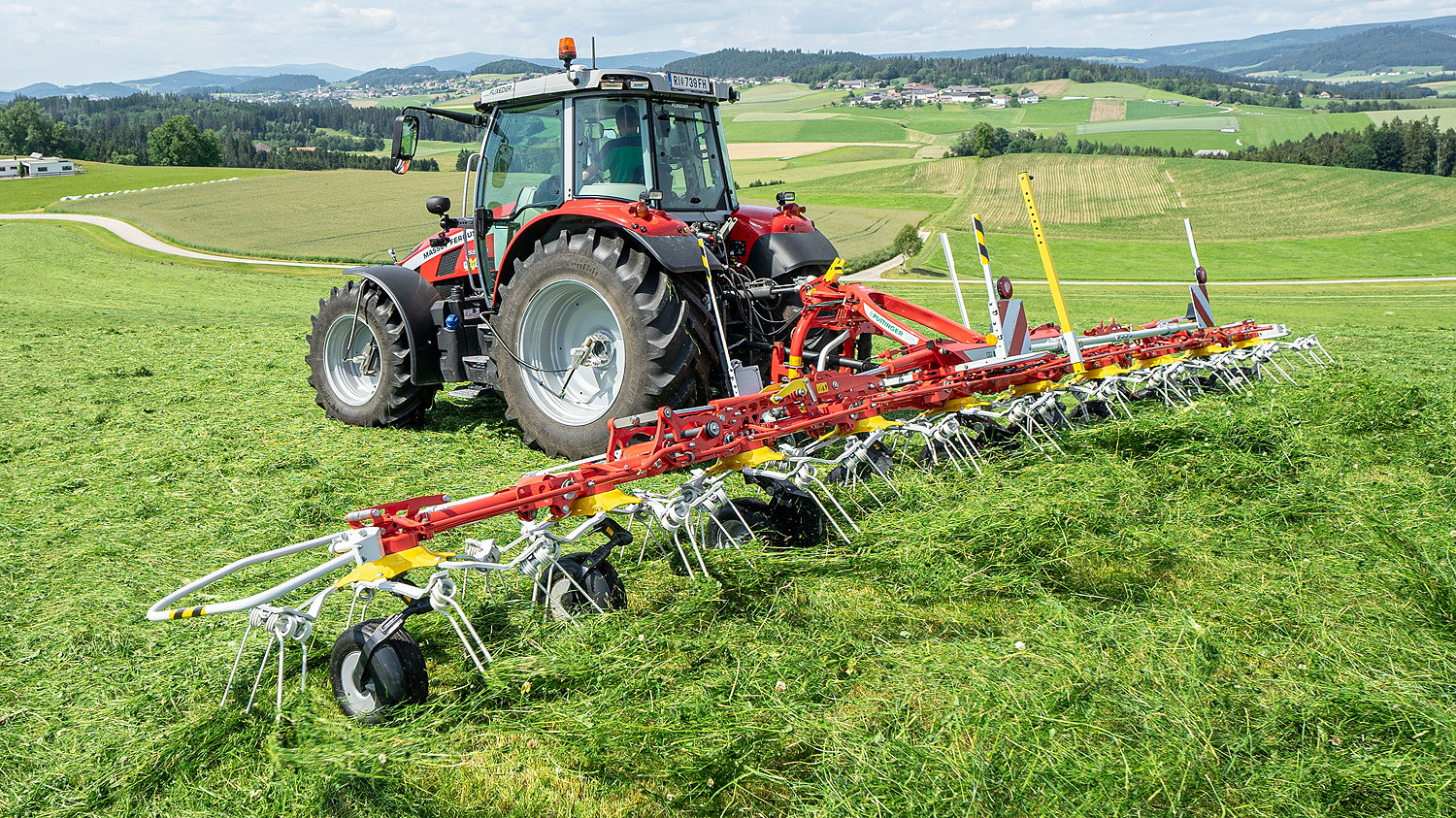 Pöttinger says its new HIT V 11100 tedder is in a class of its own.