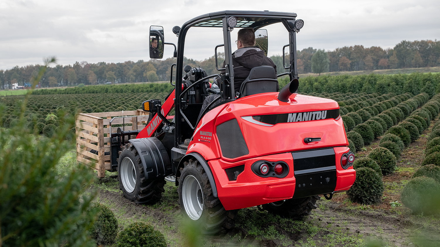 The top-of-the-range Manitou MLA 550 model is powered by a Stage V 48hp engine.