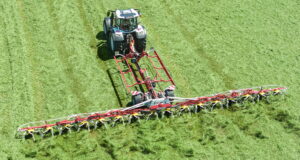 Pöttinger's new high-output Hit HT 17160 trailed tedder is 17m wide.