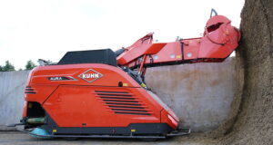 The Kuhn Aura automatically loads forage from the clamp and can mix up to three cubic metres to feed out.