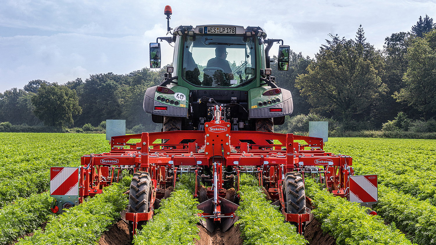 Lemken's Steketee EC-Ridger with ridging bodies.