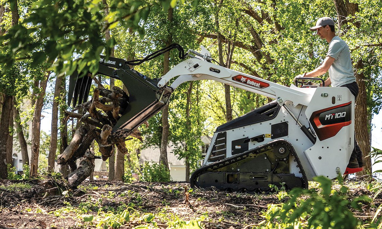 Bobcat's MT100 mini tracked loader is powered by a 25hp diesel engine and has a lift capacity of 485kg.