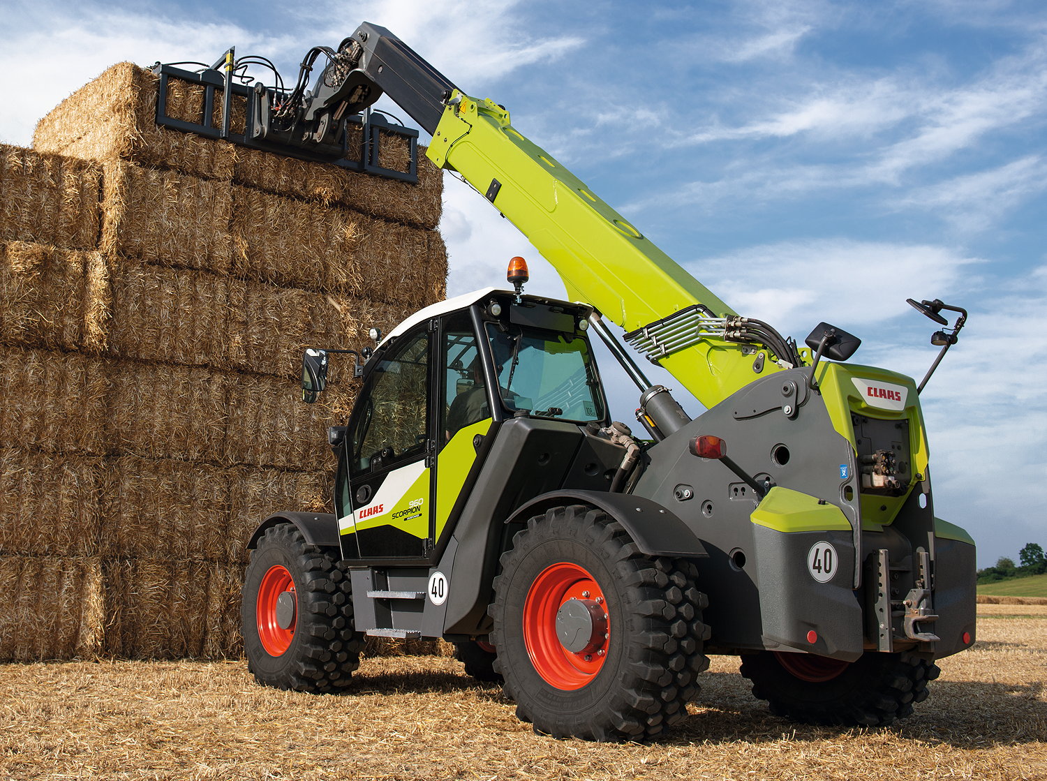 Claas Scorpion models from 2023 onwards will have regenerative working hydraulics, with load-free lowering decoupled from the engine speed.