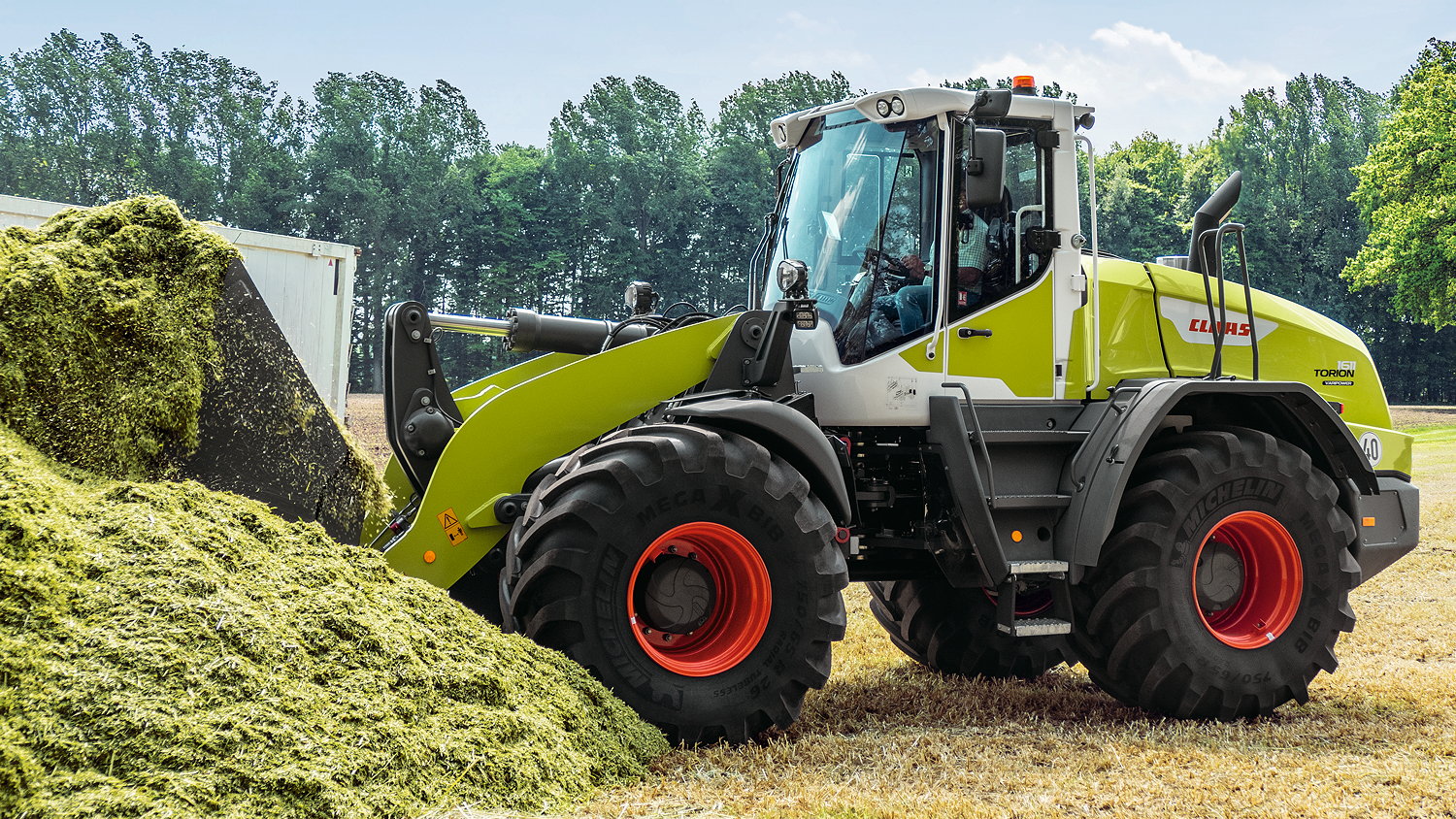 Claas' new Torion 1611 wheeled loader offers 207hp, 23hp more than the 1511 that it replaces.