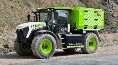 JCB compares its new mobile hydrogen refueler to current diesel bowsers on construction sites.