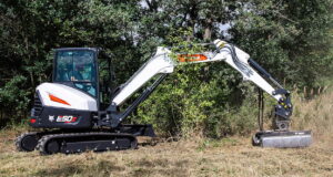 Bobcat's new Mechanical Pin Grabber coupling system can convert a mini-excavators into a tool-carriers, enabling the operator to quickly and easily switch between buckets and a wide range of other attachments.