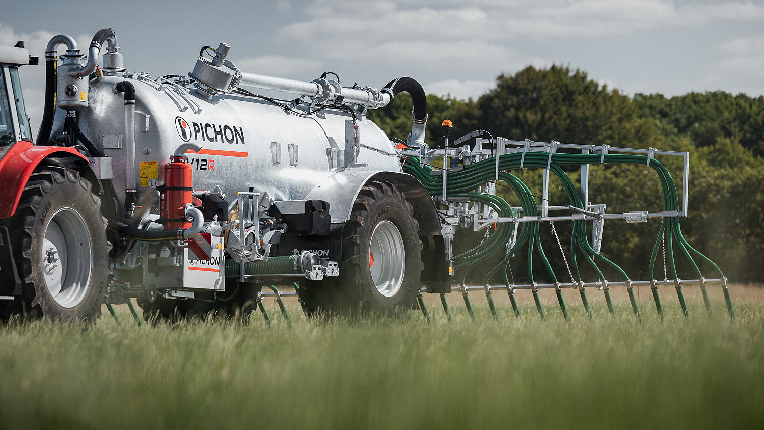 The new SV12R Slurry Tanker from Pichon is the first single-axle model in the SV Series.