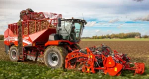 Grimme's new Rexor 6200 self-propelled sugar beet harvester.