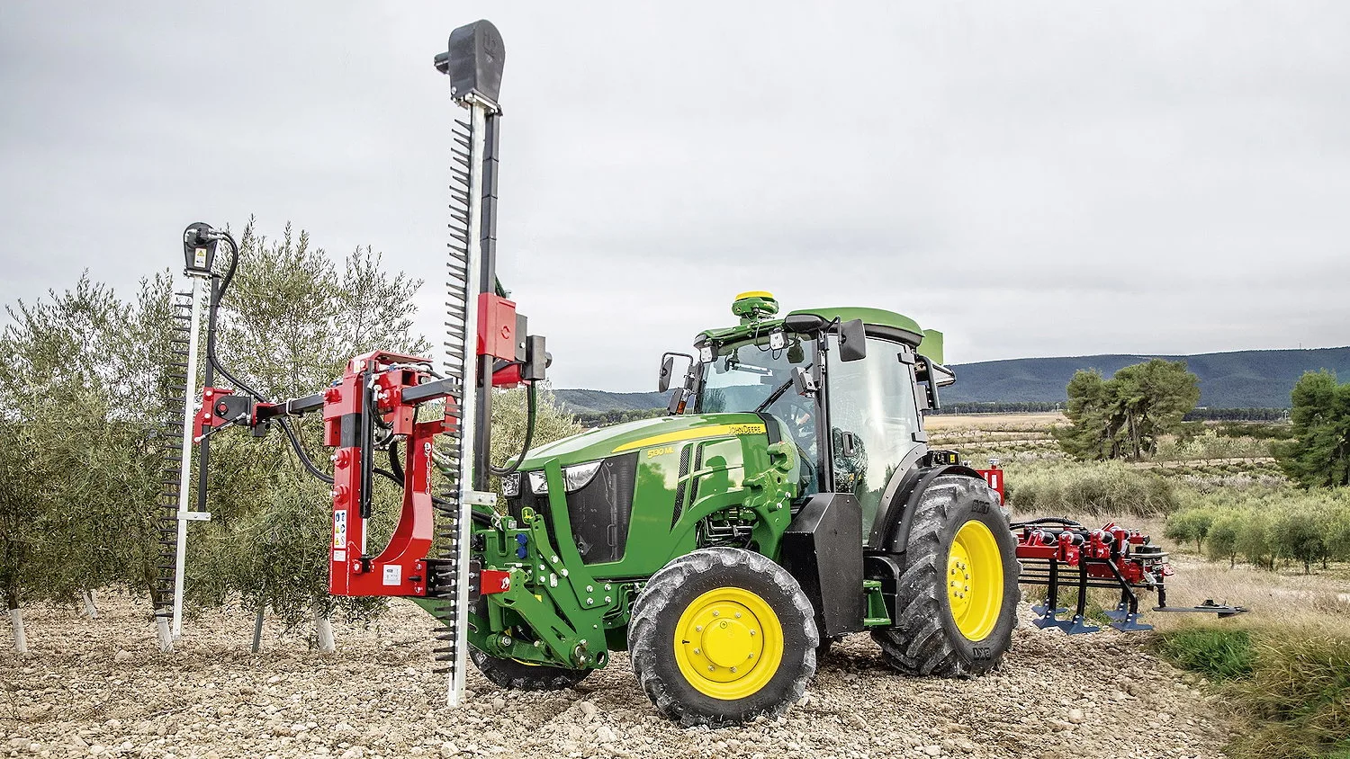 John Deere's new 5ML series tractors are the brand's most intelligent and powerful narrow tractors to date.