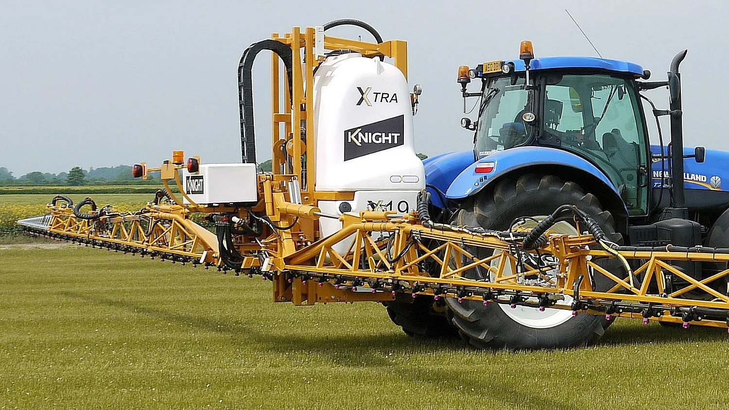 Knight Farm Machinery will offer its new Active Rinse system as an option on its entire sprayer range.