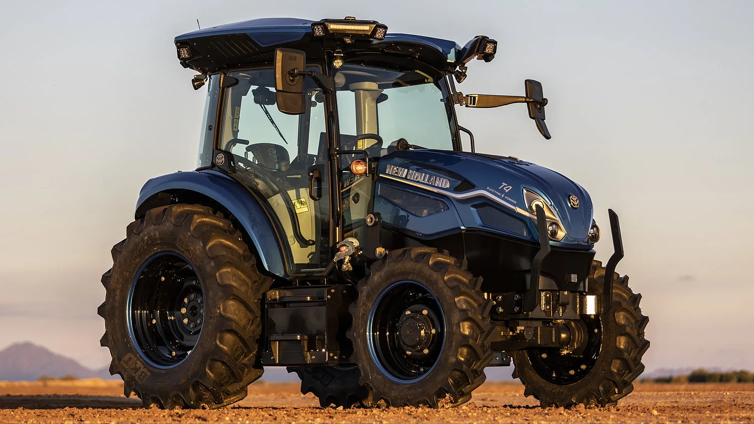 New Holland's T4 Electric Power tractor offers up to 120hp and 440Nm of torque.