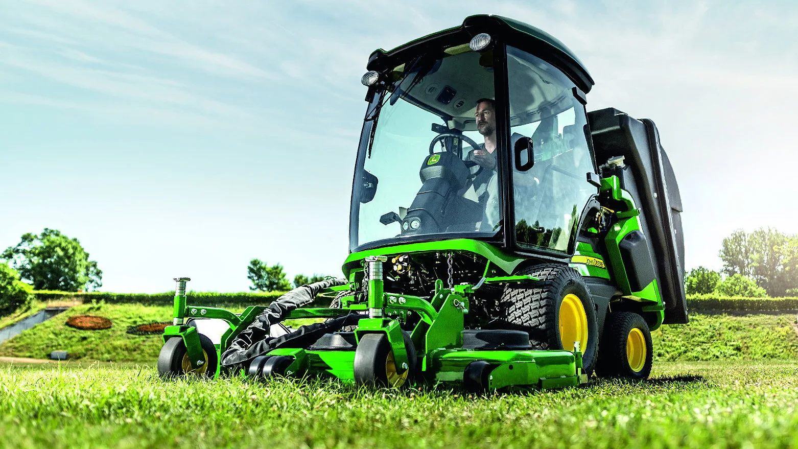 Two existing John Deere groundscare dealers are to take over Henton & Chattell's territory.