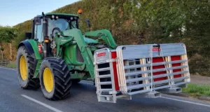 A market first, the Forklift Porta-Yards features a fixed forklift base unit under a 2.5m steel race frame to transport with either a telehandler or loader tractor.