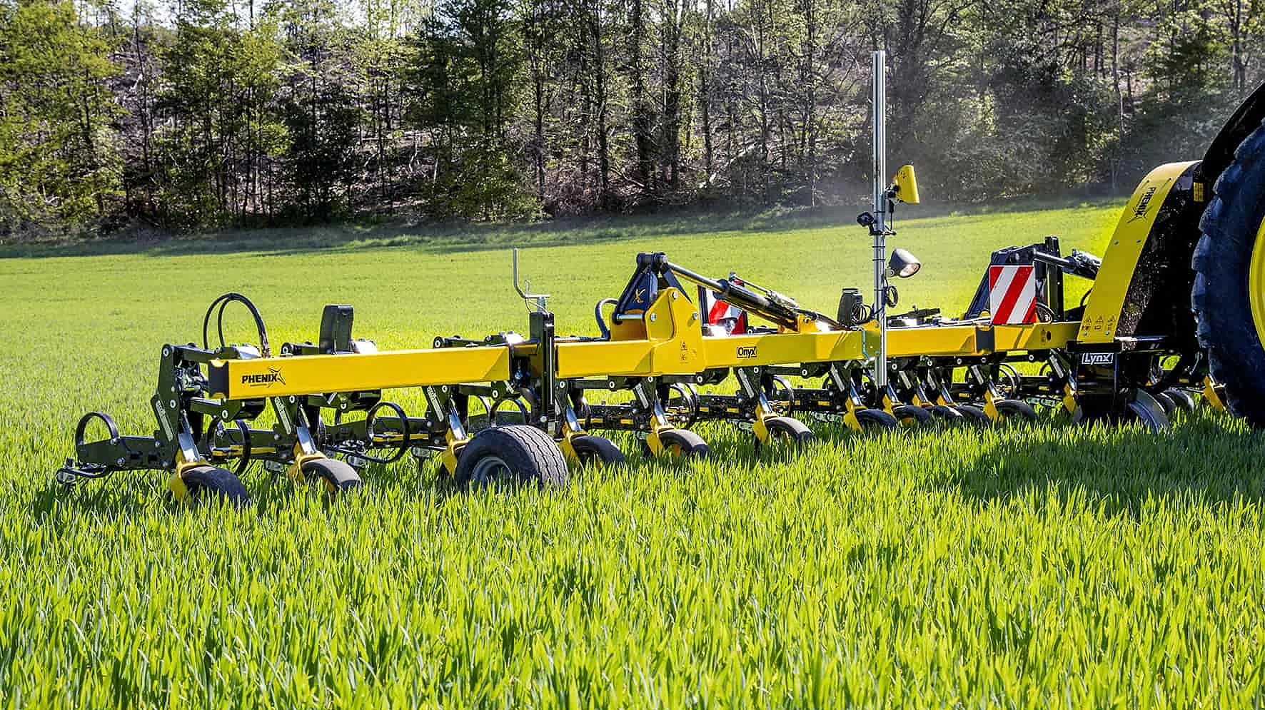 Phenix Agrosystem's Onyx inter-row cultivator.