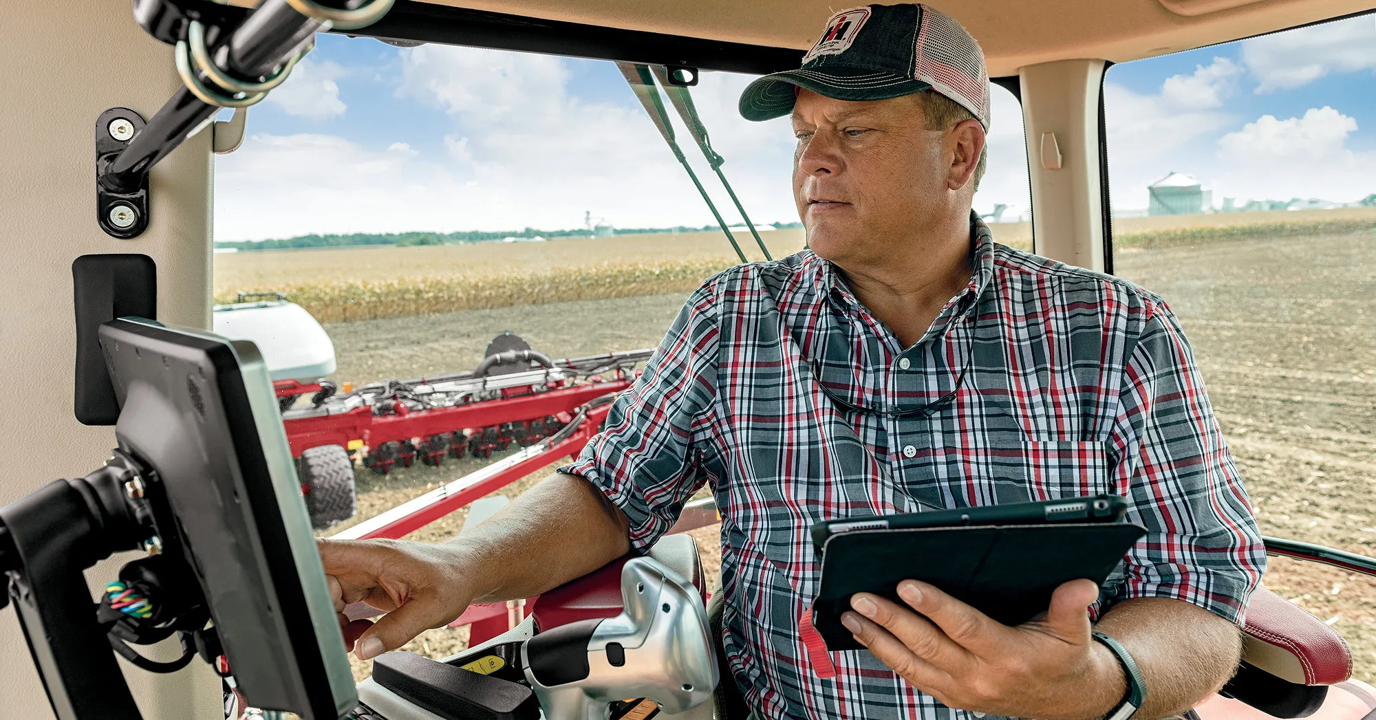 Farmers across the United States now have access to CNH Industrial brand manuals, tools, product guides and information to self-diagnose and self-repair machines.