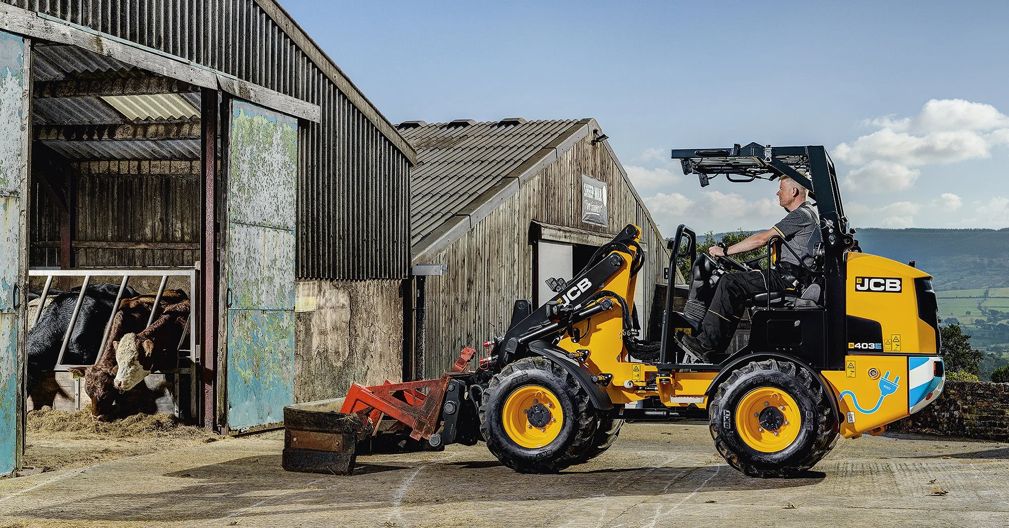 JCB's new 403E electric compact wheeled loader.